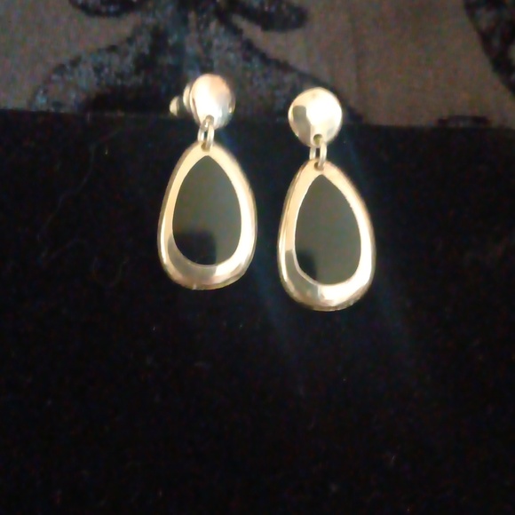 Onyx Vintage Silver Drop Earrings - Picture 2 of 4